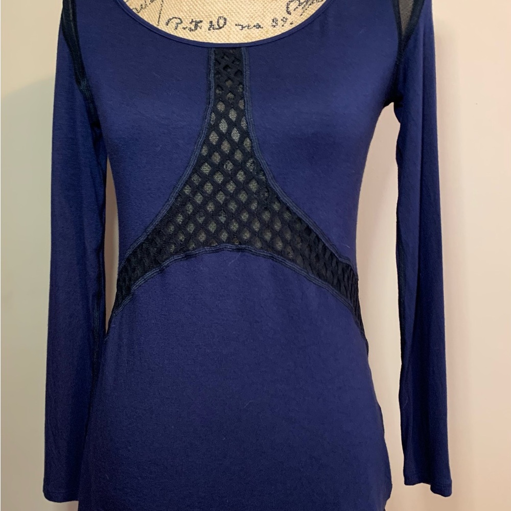 MICHI ladies 82% nylon VVGUC++long sleeve running /work out top in size XS
